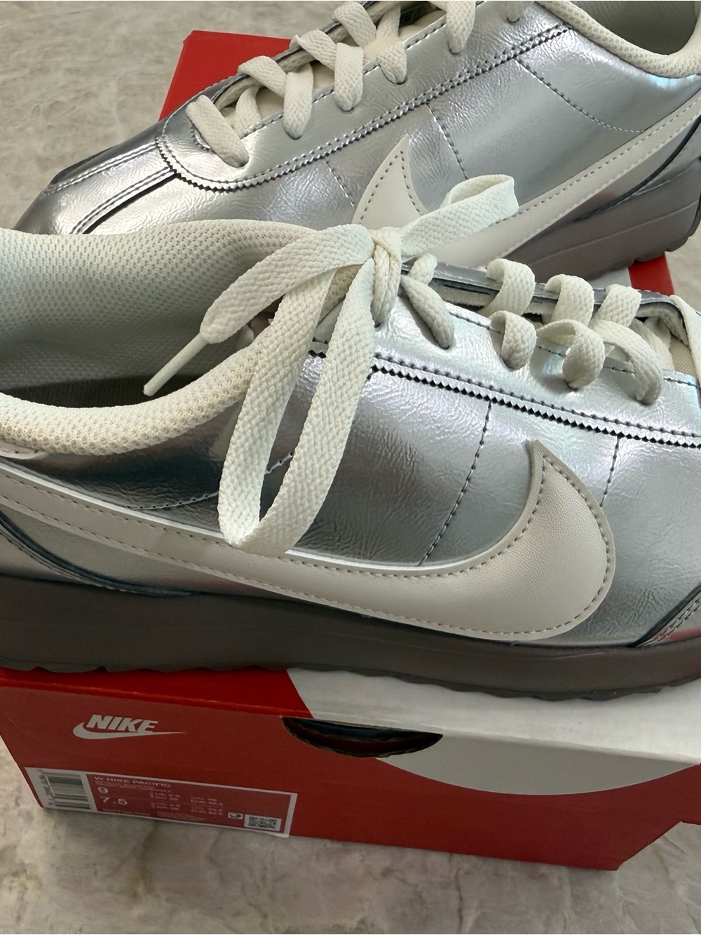 Nike Women’s Silver pacific